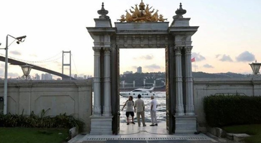 Milli Saraylar'dan yaza özel saat düzenlemesi