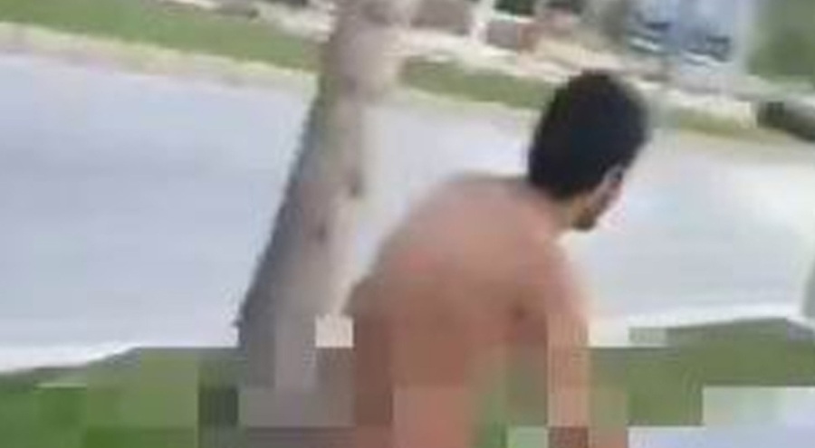 Elazığ'da bir adam sokakta çıplak yürüdü