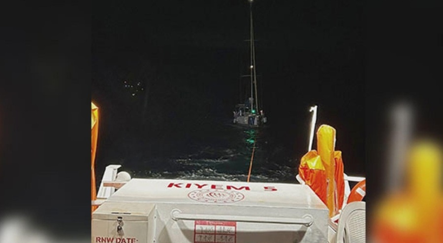 Fethiye'de arızalanan teknedeki 3 kişi kurtarıldı