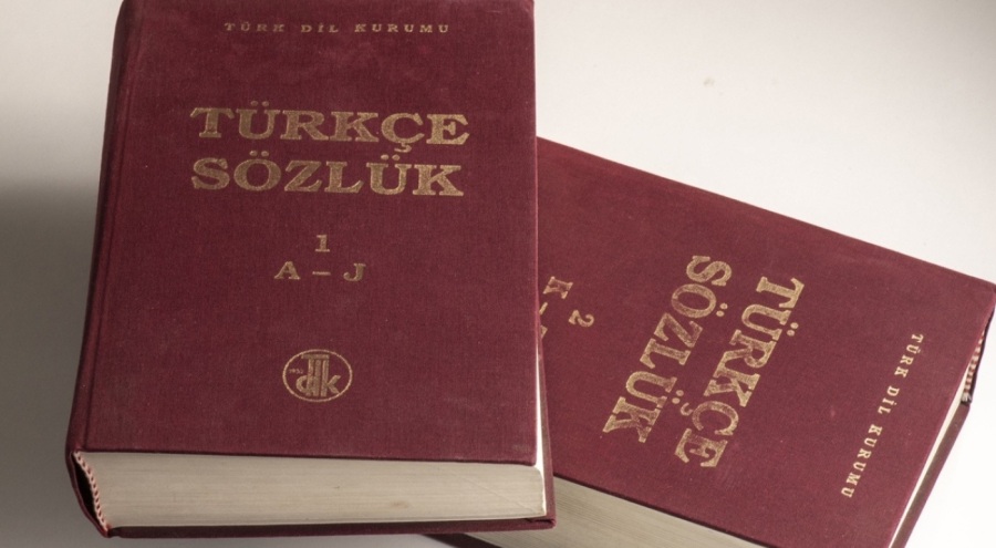 Türk Dil Kurumu o kelimelerin cinsiyetçi anlamını kaldırdı