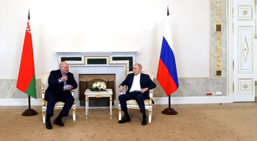 Putin Lukaşenko ile görüştü