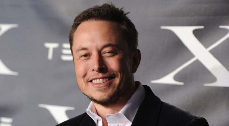 Elon Musk, Twitter hesabının adı ve logosunu X olarak değiştirdi