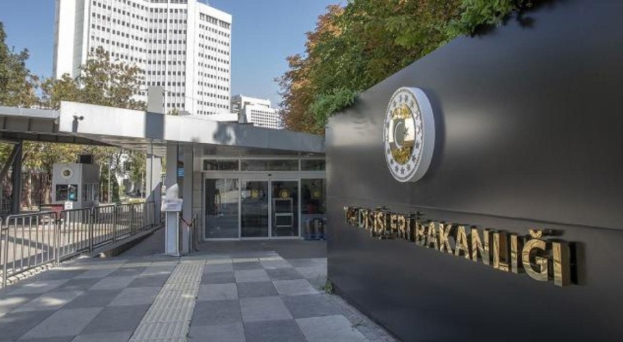 Bakanlık'tan Sadık Ahmet için anma mesajı