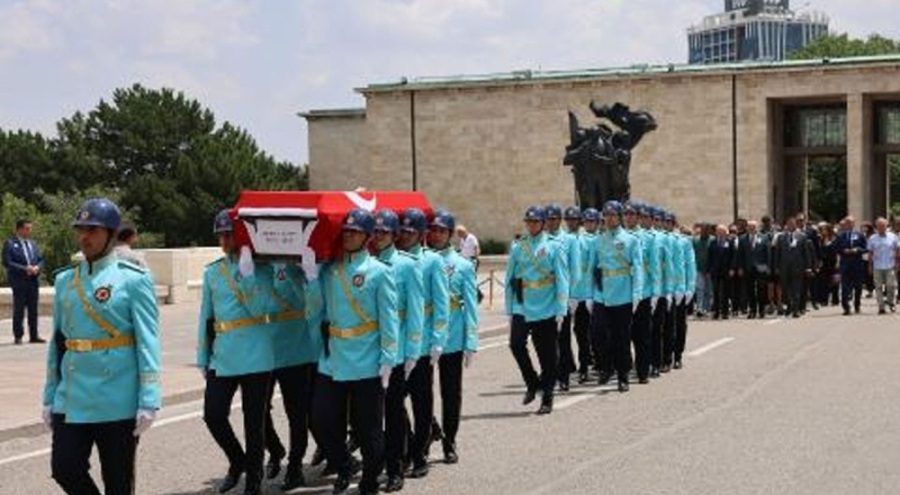 Ahmet Karahan için TBMM'de cenaze töreni