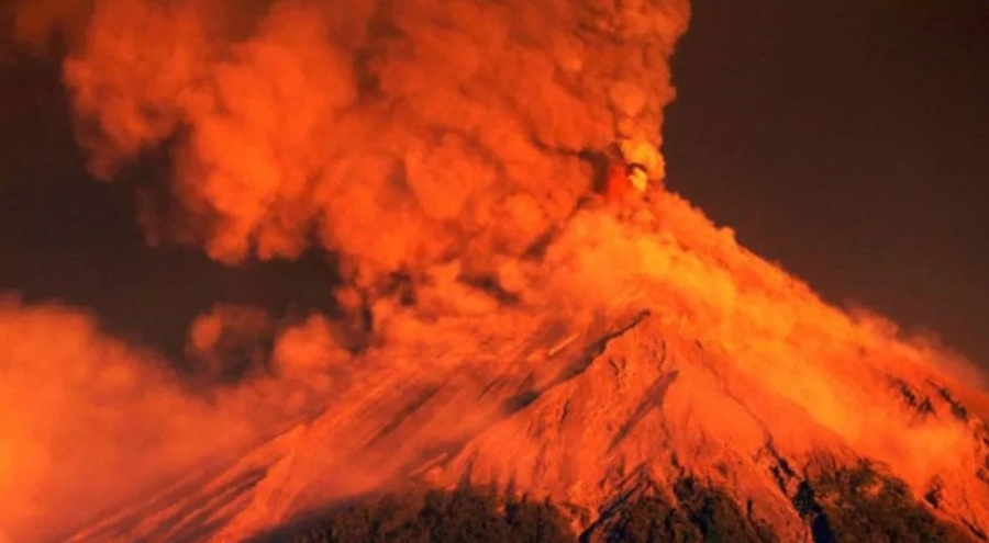 Ebeko Yanardağı yeniden harekete geçti!
