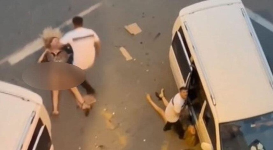 Sokak ortasında kadını döverek bayıltan zanlı tutuklandı