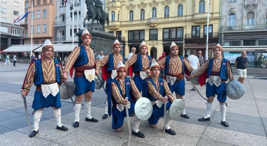 Kılıç kalkan Zagreb'te gönülleri fethetti