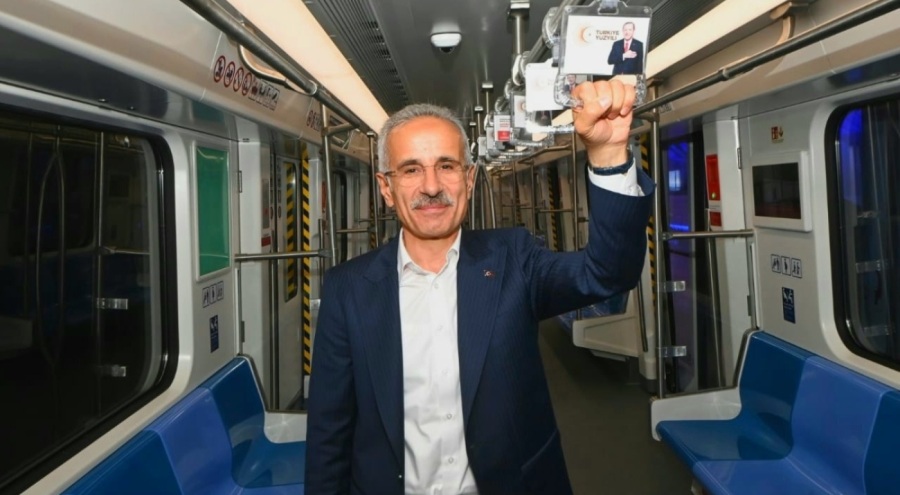 Bakan Uraloğlu: Marmaray'ı 10 yılda 1 milyar kişi kullandı