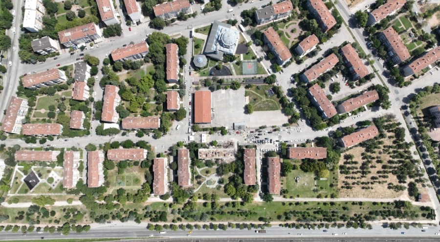 10 yılı aşkın süredir yıkımı bekleyen Akpınar Mahallesi dönüşüme girdi