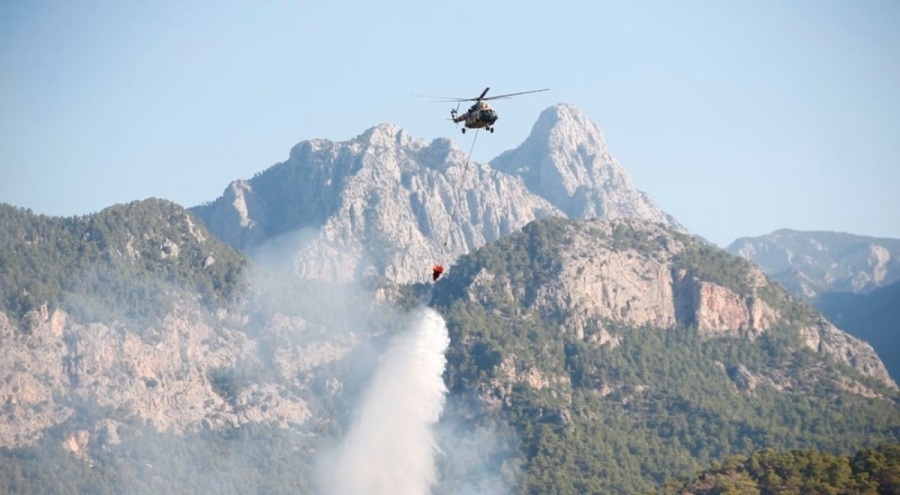 Kemer hala yanıyor!