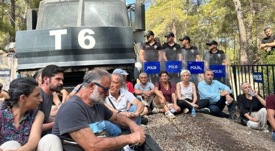 Akbelen'de direnen vatandaşa biber gazıyla müdahale!