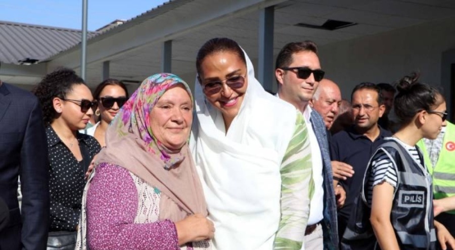 BM İyi Niyet Elçisi Suudi Prenses, afetzedeleri ziyaret etti