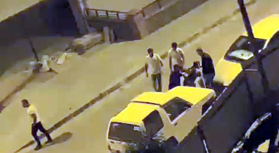 İstanbul'da iki kadını taciz eden Suriyeli şahsı mahalleli darbetti!