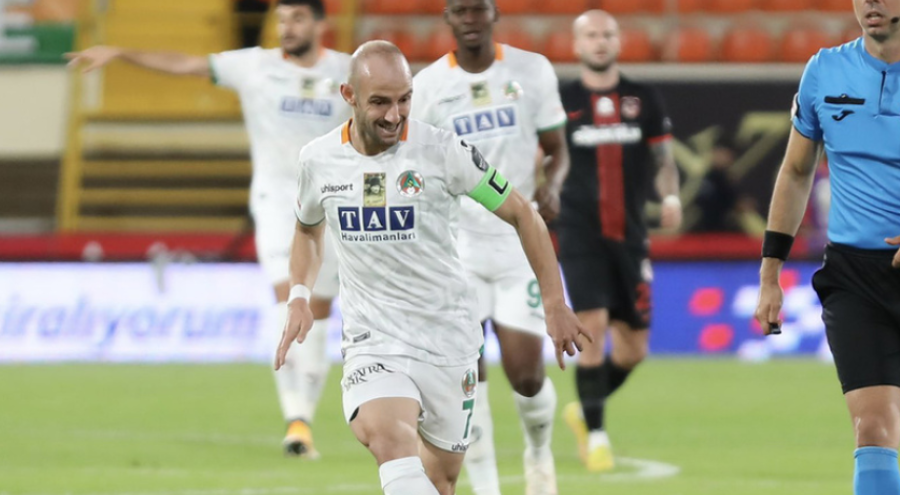 UEFA maçında hakem Arda Kardeşler düdük çalacak