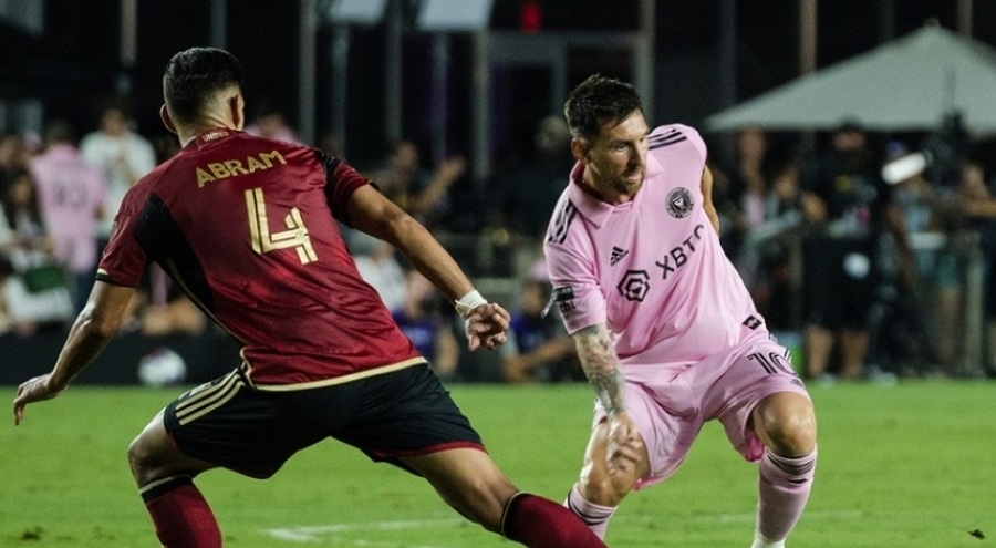 Lionel Messi'den takım arkadaşlarına jest