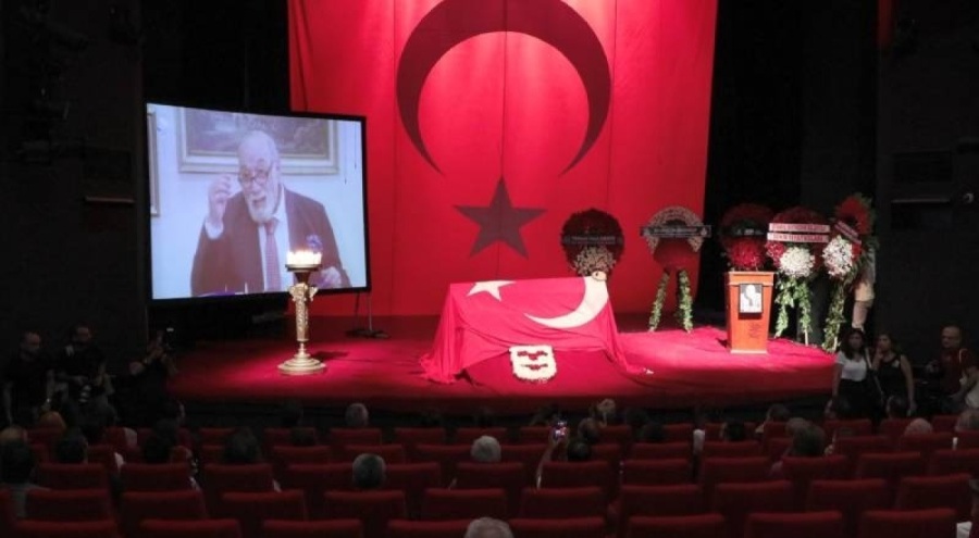 Hayatını kaybeden sanatçı Yılmaz Gruda için tören düzenlendi