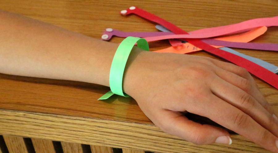 Antalya'da turistlerin 'bileklik' hilesi