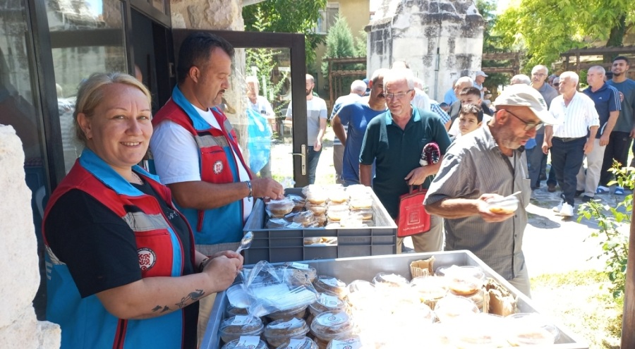Edirne'de aşure kuyruğu
