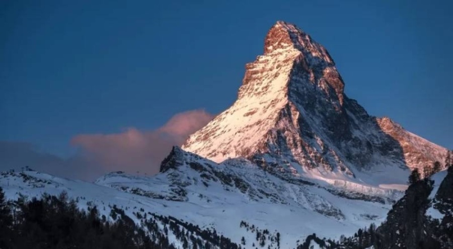 Eriyen dağ buzulunda 1986 yılında kaybolan dağcının izleri bulundu
