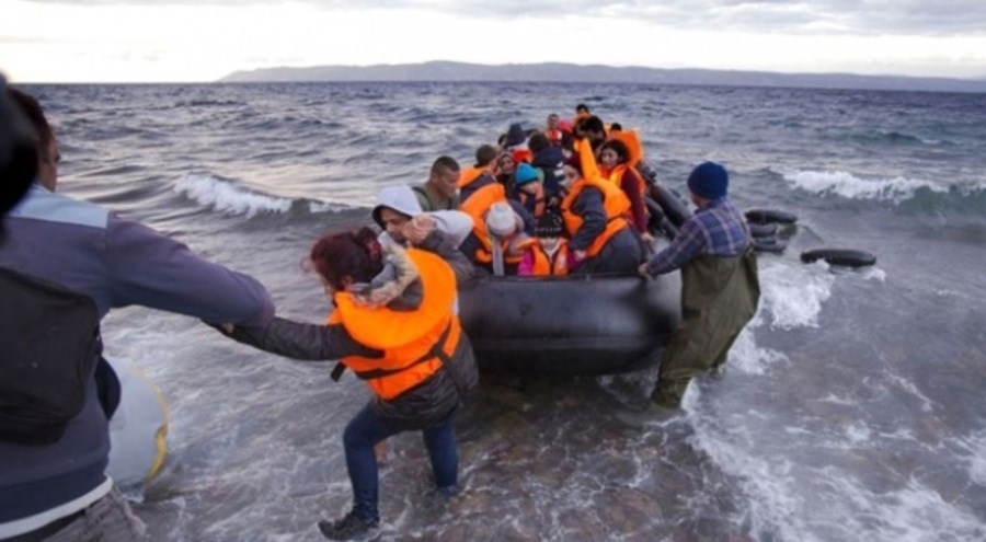İzmir'de 54 düzensiz göçmenin yakalandığı belirtildi