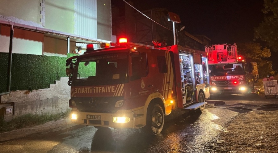 Islak mendil üretimi yapan fabrikada yangın çıktı!