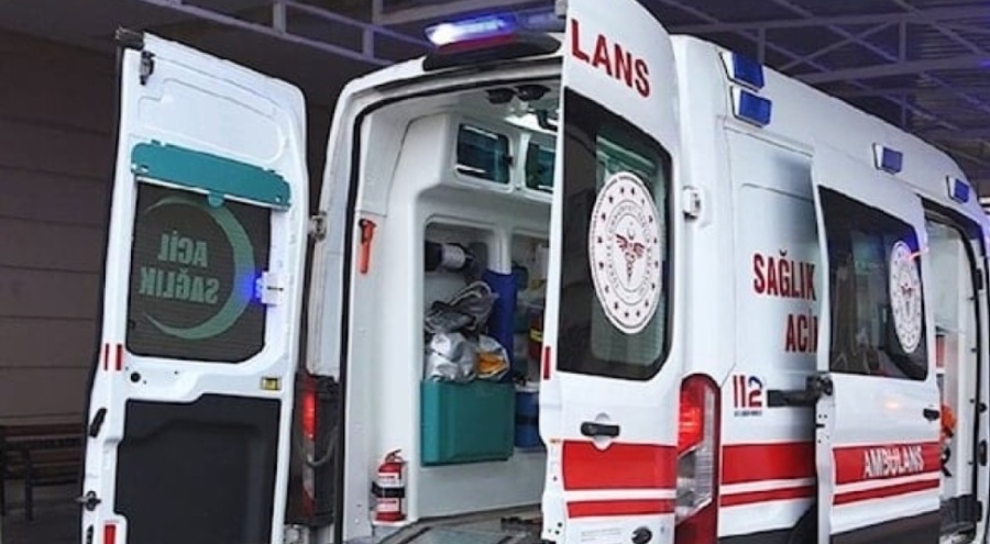 4 araç birbirine girdi, yaralılar var