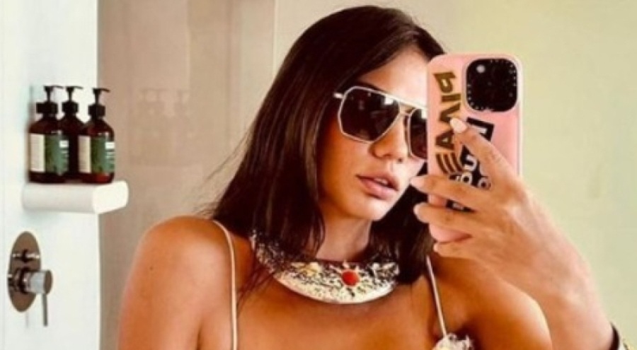 Demet Özdemir'in konser tarzının bedeli dudak uçuklattı!