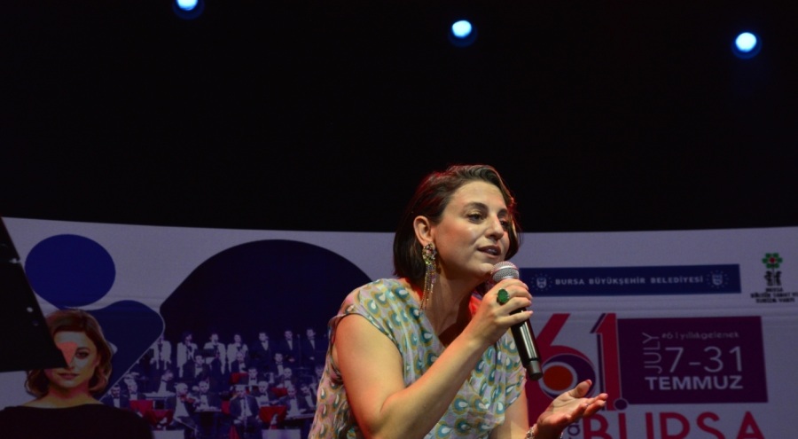 "61. Uluslararası Bursa Festivali"nde Dilek Türkan ve Bursa Büyükşehir Belediyesi Orkestrası sahne aldı