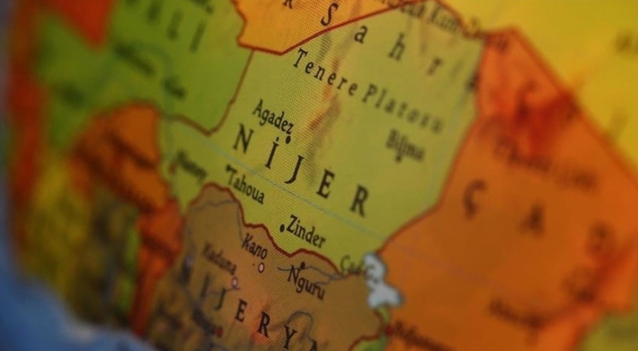 Fransa Nijer'e yaptığı mali yardımları askıya aldı