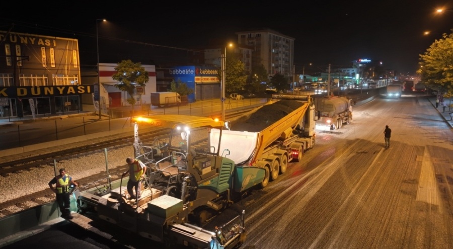 Bursa'da Ankara yolunda asfaltlama çalışması yapıldı