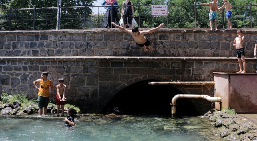 Adana'da 10 kişi boğularak can verdi