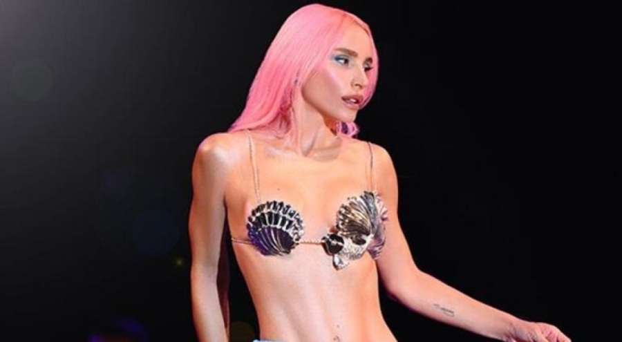 Gülşen memleketi Ordu'da fındık topladı