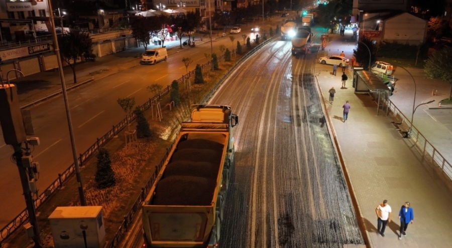 Bursa'da asfalt yenileme çalışması yapıldı