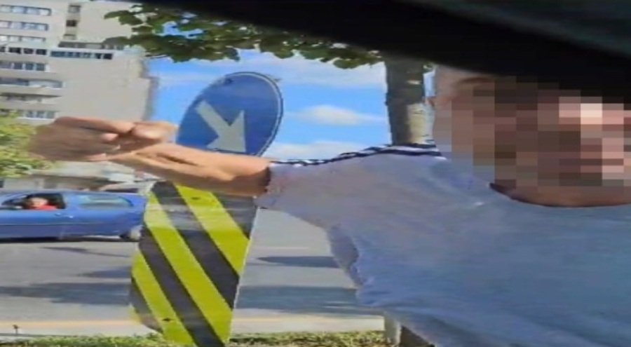 Trafikte maganda dehşeti: Doktora, tekme ve yumruk savurdu