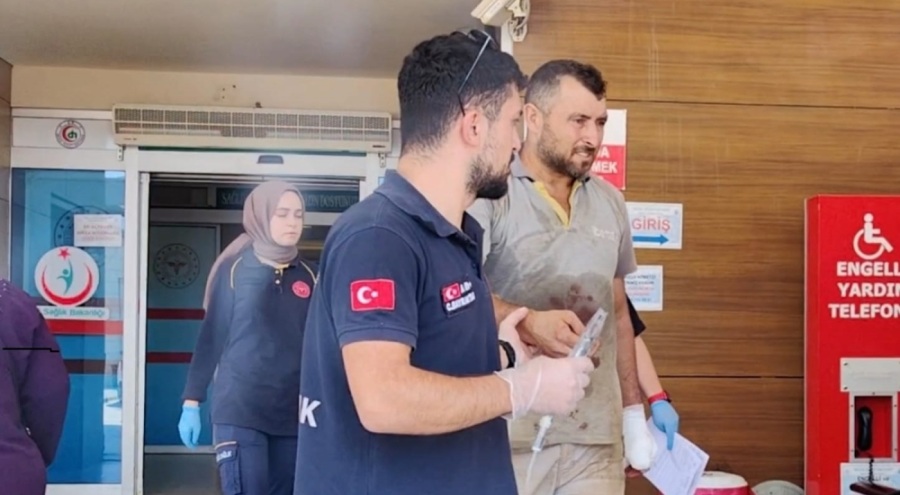 Bursa'da demir bükme makinesine elini kaptıran inşaat işçisinin parmağı koptu
