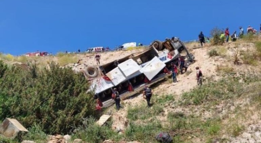 Bursa-Kars seferi yapan otobüsten yaralı kurtulan yolcudan vahim iddia: Şoför uyudu