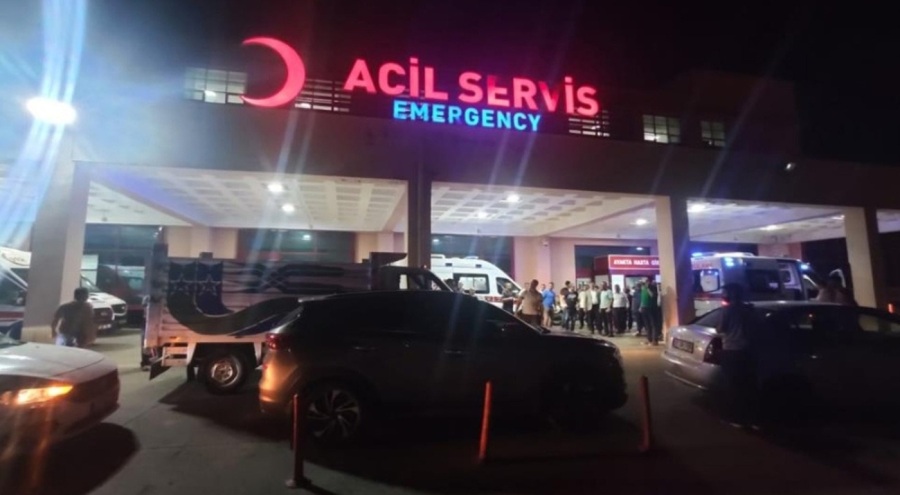 Diyarbakır'da 'yol verme' kavgası: 4 sağlık çalışanı bıçaklandı!