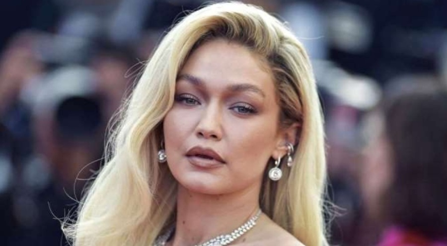 Gigi Hadid'den kızı Khai ile pozlar