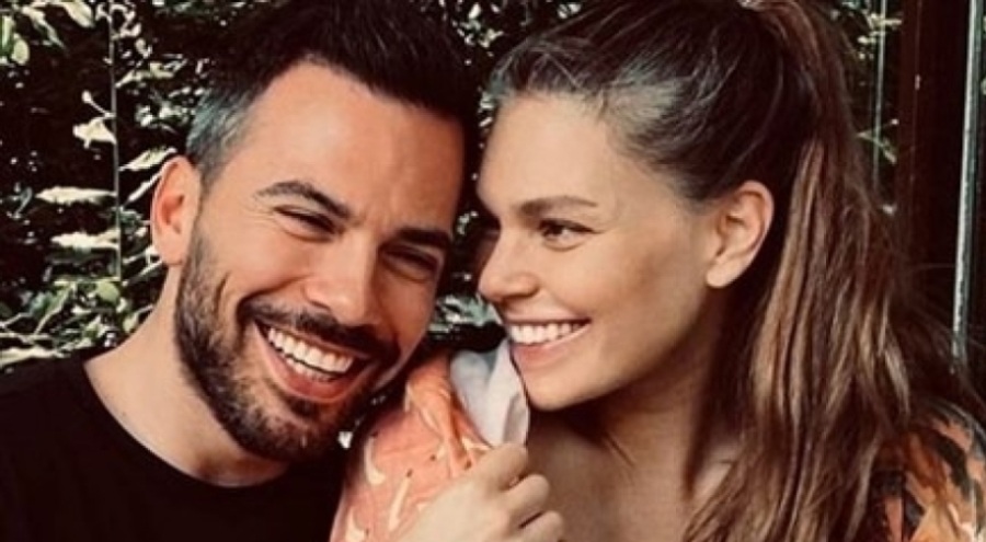 Aslı Enver'den kızı Elay ile yeni kare