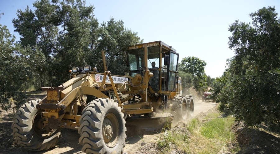 Gemlikli çiftçiye arazi yolu desteği