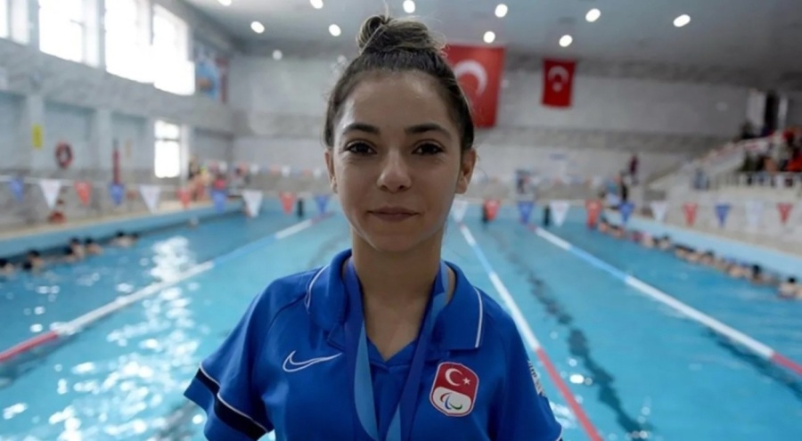 Milli para yüzücü Sevilay Öztürk, dünya üçüncüsü!