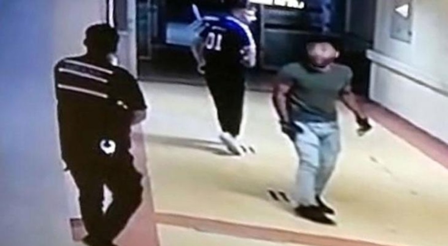 Yol vermeme meselesi kavgaya dönüştü! Hastaneyi silahla bastı