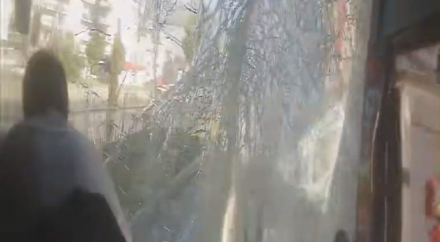Bursa'da 3 araç birbirine girdi: 2 yaralı