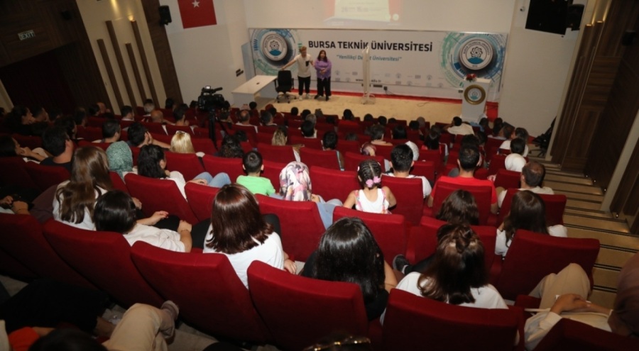 'Telefonumu Kaybettim' oyunu Bursa'da sahnelendi