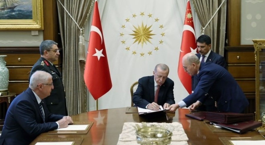 TSK'nın yeni komuta kademesi belli oldu! Genelkurmay Başkanlığına Orgeneral Metin Gürak atandı