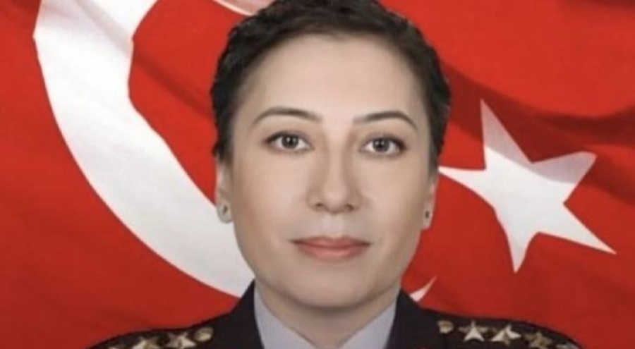 TSK'da ilk kadın amiral Kurmay Albay Gökçen Fırat