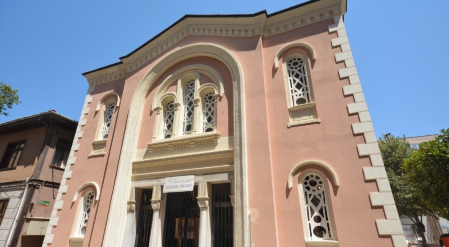 Bursa'da tarihi Balıkpazarı Cami'nin restorasyonu sona erdi