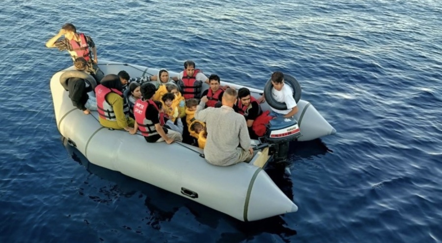 Afganistan uyruklu 20 düzensiz göçmen yakalandı