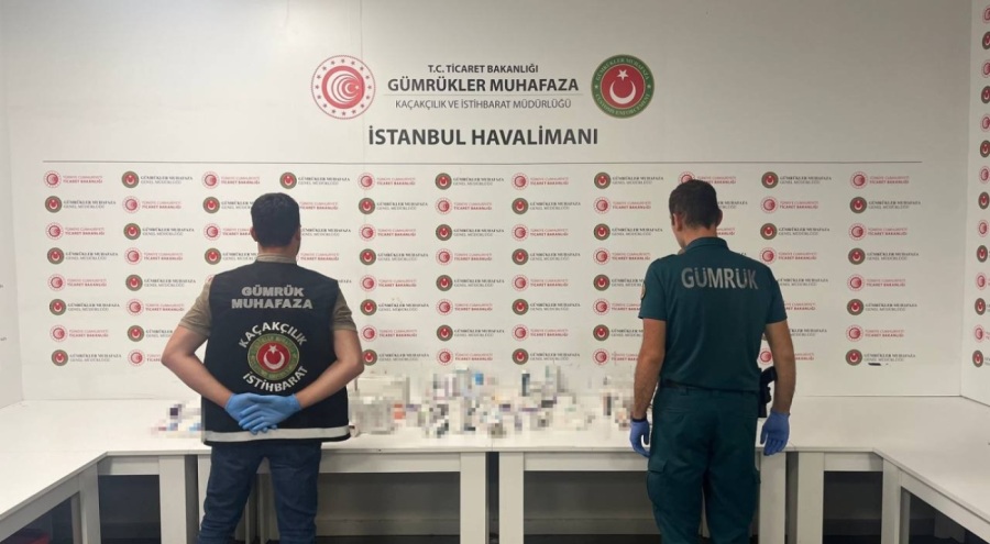 İstanbul Havalimanı'nda piyasa değeri 27 milyon lira olan kaçak ilaç ele geçirildi