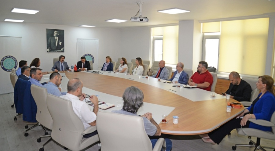 BUÜ'de yeni koordinatörlerle ilk toplantı yapıldı